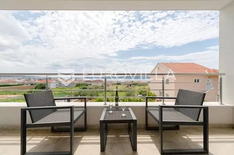 Trogir, modern villa with pool – 3