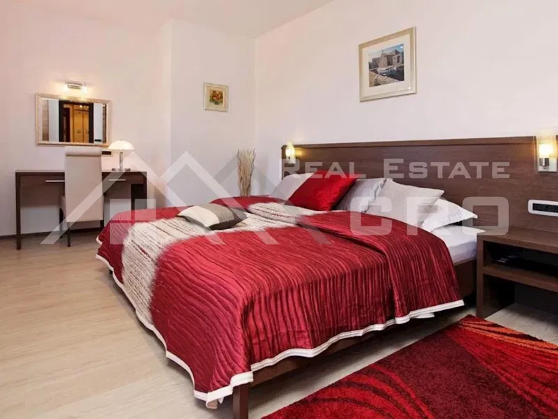 Ingatlanok Brač - Luxusosan berendezett villa csendes környezetben, gyönyörű tengerre néző kilátással, eladó – 2