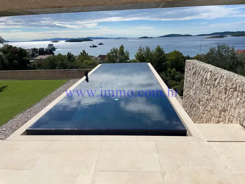 FANTASTIC LUXURY VILLA WITH PANORAMIC SEA VIEW – 2