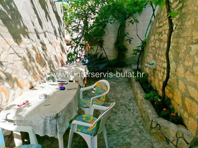 .::: House in the center of Zaton :::. – 2