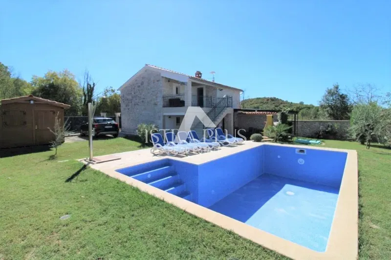 House with pool in Mediterranean style, 4 km from Poreč – 3
