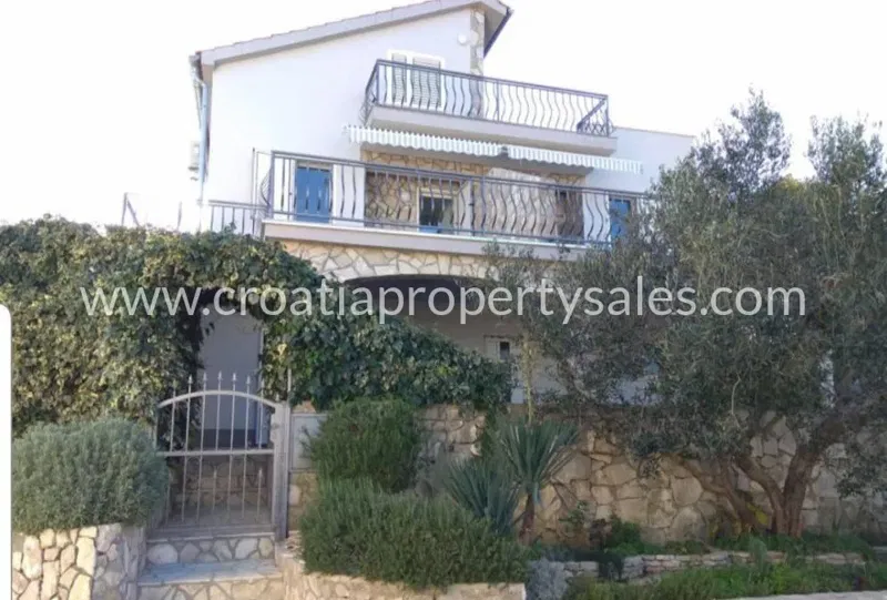Solta, house for sale, price on request – 3
