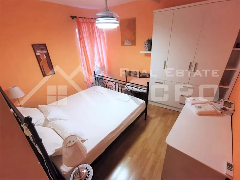 Immobili Trogir - Appartamento duplex arredato con terrazza sul tetto, nel centro di Trogir, in vendita – 2