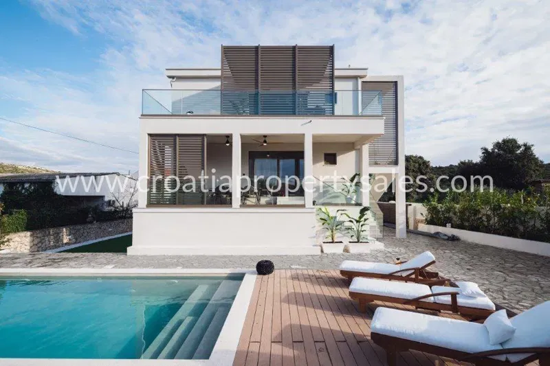 Rogoznica, villa for sale, 1.380.000 € – 2