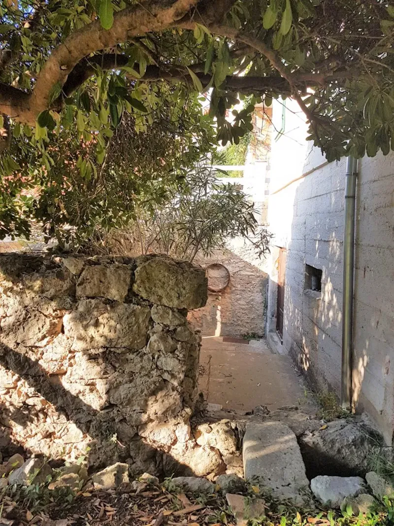 Hvar, NW side of the island - stone house on a 680 sqm land plot – 3