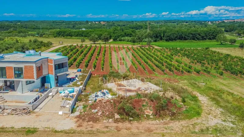 Verteneglio, dintorni! Bella moderna villa bifamiliare in costruzione! – 2
