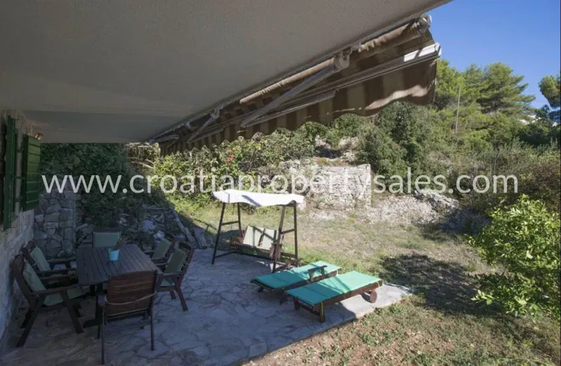 Solta, house for sale, 295.000 € – 2