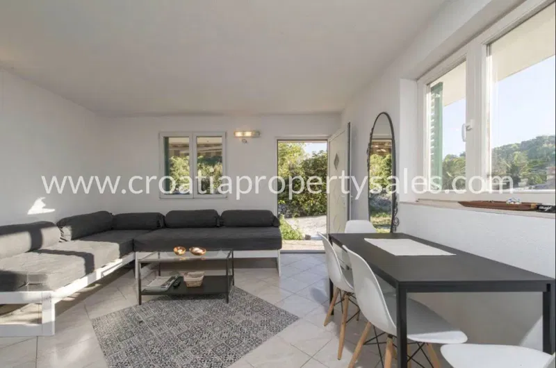 Solta, house for sale, 295.000 € – 3