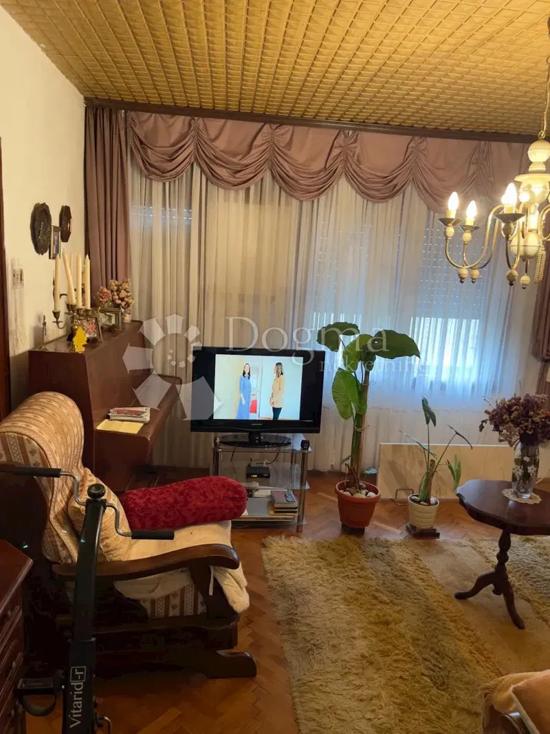 House Mraclin, Velika Gorica - Okolica, Ladislava Galekovića, 120m2 – 2