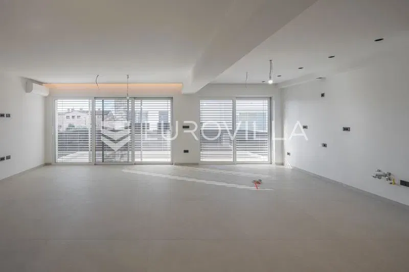 Istria, Rovinj, apartment on the first floor on two levels with 4 bedrooms, elevator, and roof... – 2