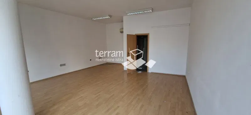 Istria, Pola centro uffici 183m2 in vendita – 2