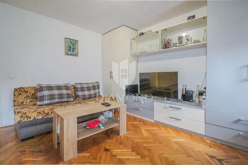 Umago, casa in centro con vista mare! – 2