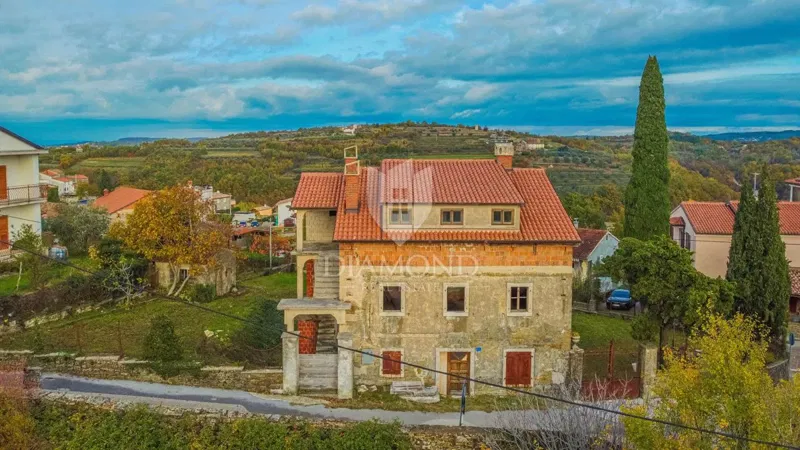 Momiano, una casa eccezionale con una bellissima vista! – 2