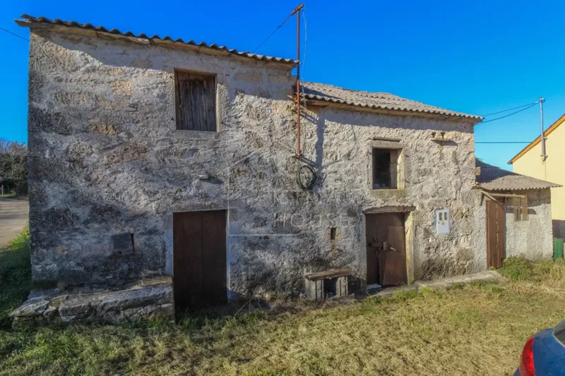 Montona, dintorni, casa in pietra con ampio cortile – 3