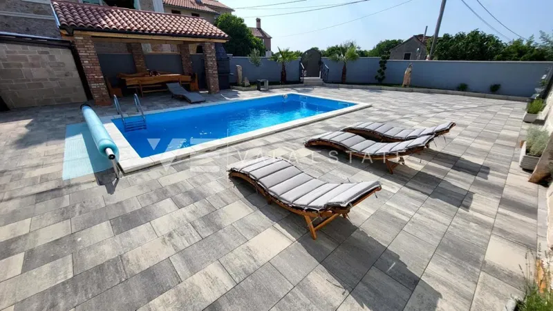 NEWLY ADAPTED SEASIDE STONE HOUSE WITH POOL – 3