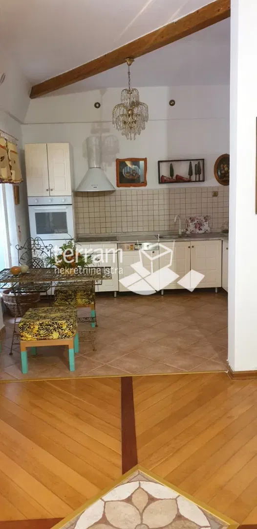 Istria, Pola, Centro, appartamento a due piani 155m2, POSIZIONE TOP!!, in vendita – 2