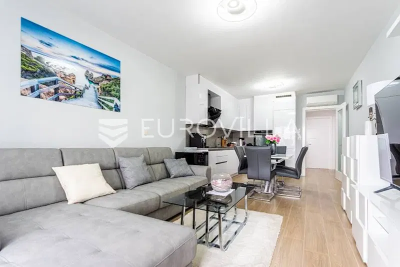 Makarska, furnished apartment 64.3 m² in a new building with a sea view – 3