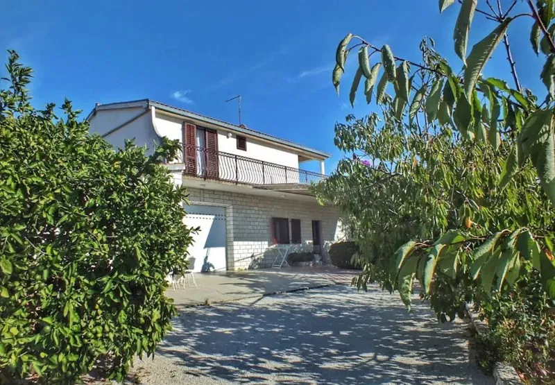 Rogoznica, Dvornica - three apartment house with garage, terrace and partial sea view – 3