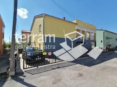 Istria, Fasana, casa 300m2, 3 appartamenti separati, 250m2 dal mare!! SALDI – 2