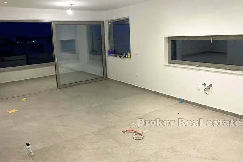 Three-bedroom apartment with a sea view – 3