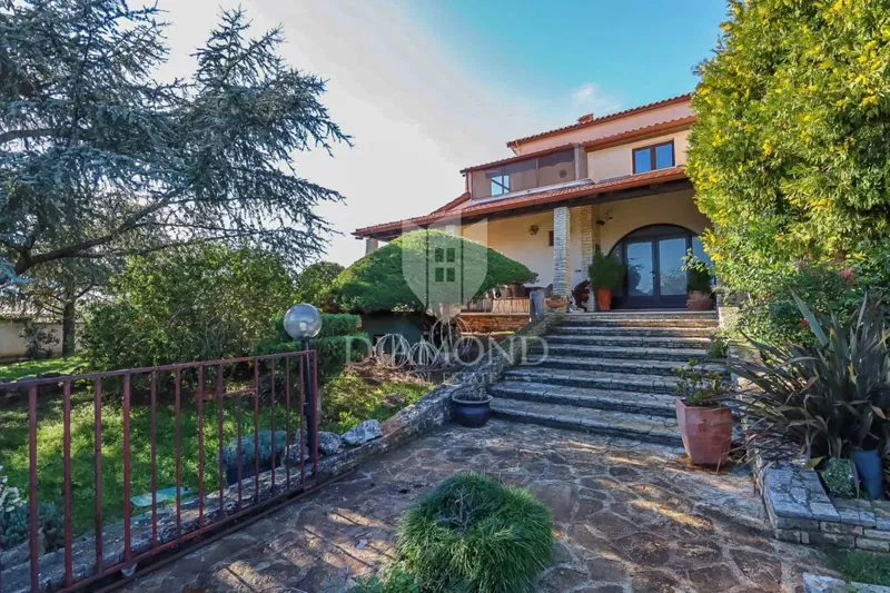 Casa Veli vrh, Pula, 340m2 – 2