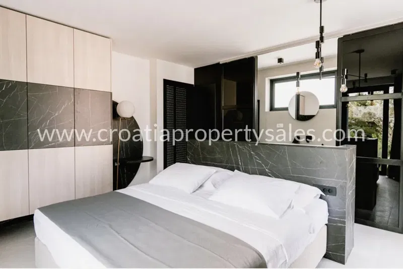Sibenik, villa for sale, 800.000 € – 3