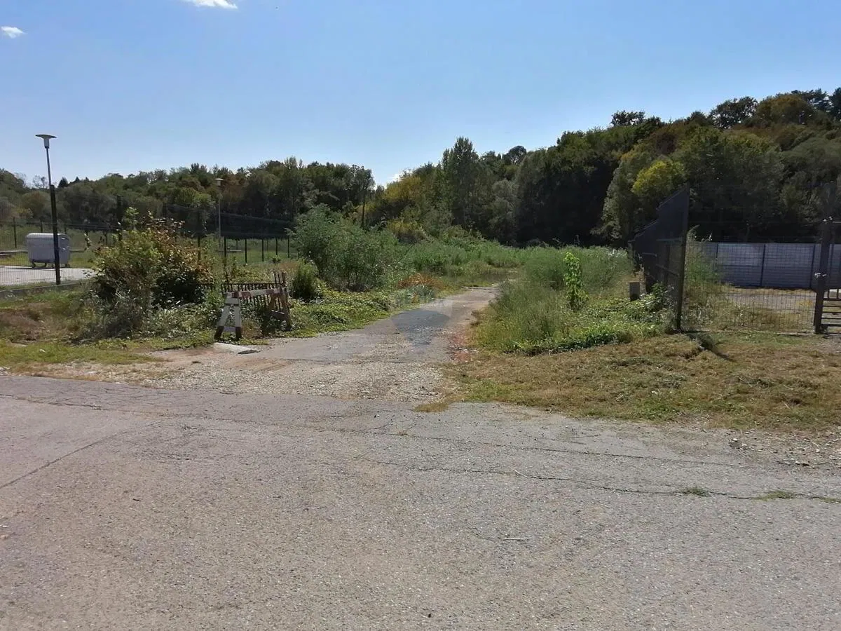 Sisak, građevinsko zemljište 5.988 m2 - PRILIKA ZA INVESTITORE - plaćeni doprinosi 98.800€