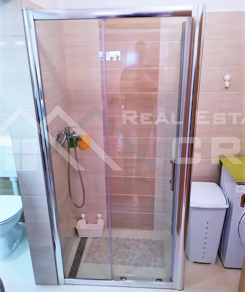 Kastela properties - Renovated stone house with four apartments, in the core of Kastel Luksic, for sale – 2