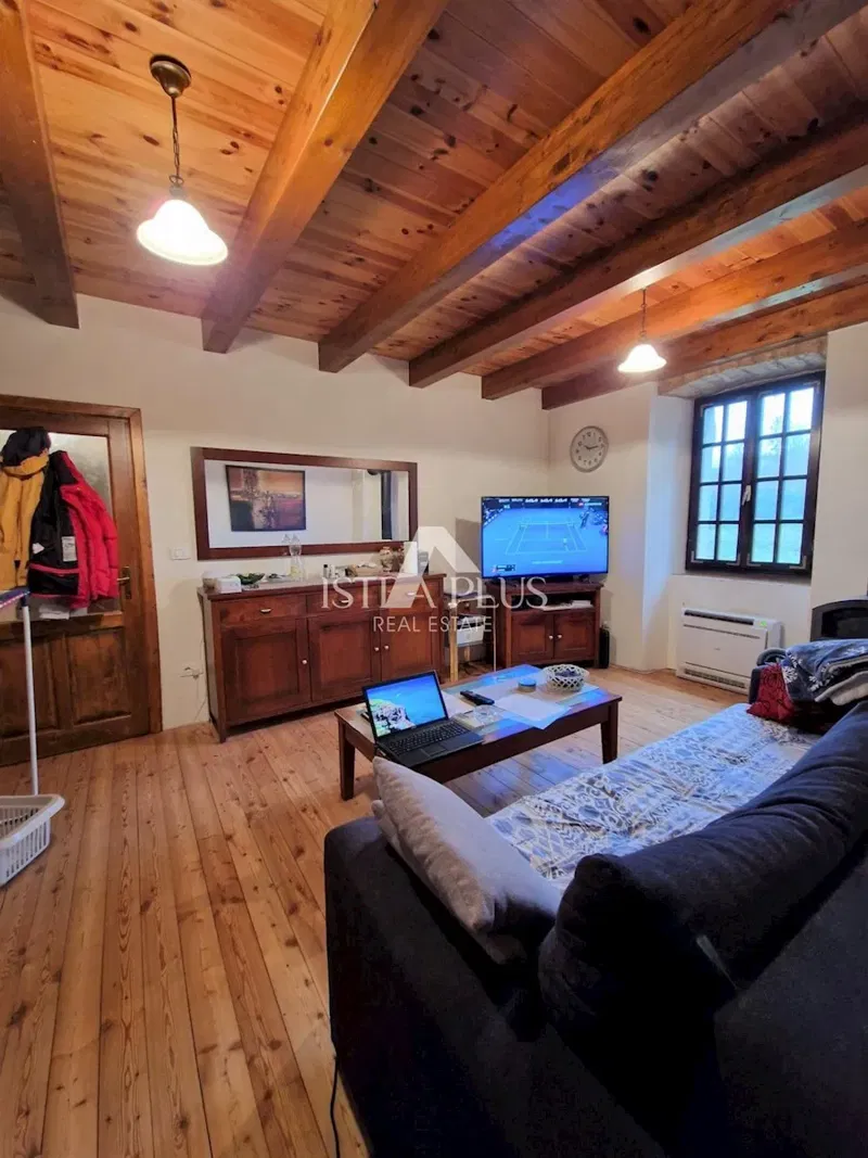 Authentic stone house, partially renovated with a lot of potential – 2