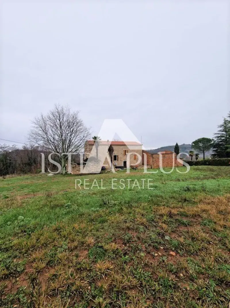 Authentic stone house, partially renovated with a lot of potential – 3