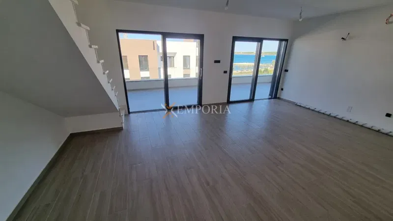Penthouse with pool, building with elevator, 2nd row, sea view, Zaton – 3