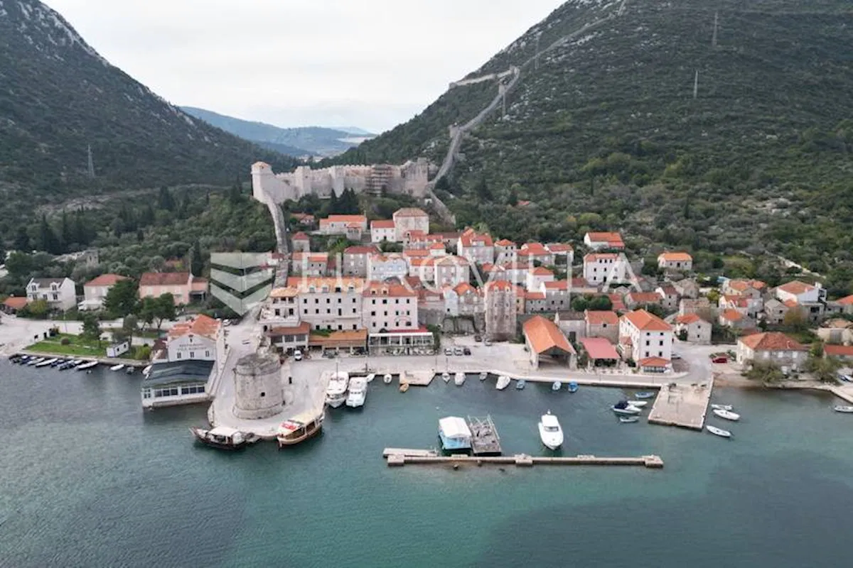 Mali Ston, kuća udaljena 65 m od mora