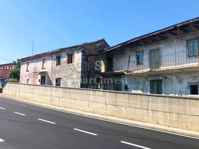 MATULJI - ŠAPJANE, 6 starih hiš za obnovo, 21.860 m2 zemljišča, prodamo – 2