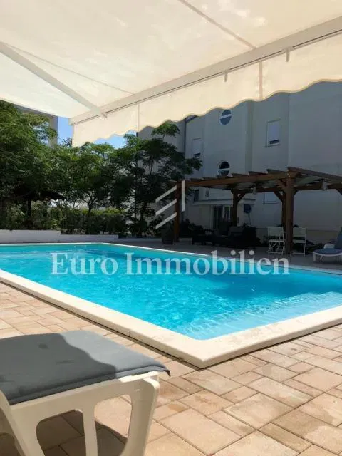 House with 10 apartments and sea view, Petrčane – 3