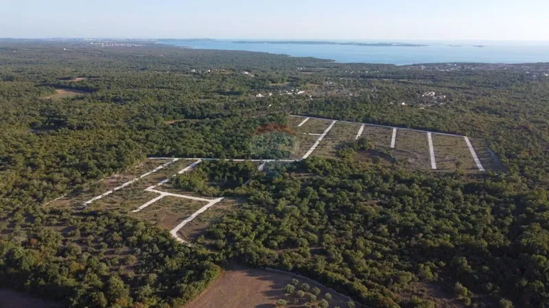 Non-structural plot Barbariga, Vodnjan, 443m2 – 2