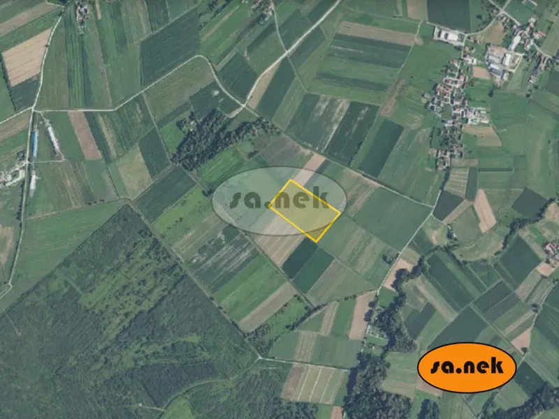 Landwirtschaftliches Grundstück in Kupinec