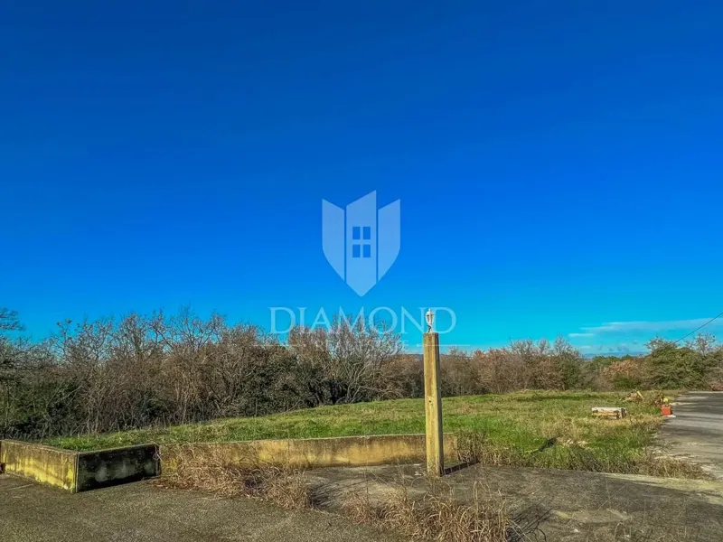 Buje area, building land near the border with Slovenia – 3