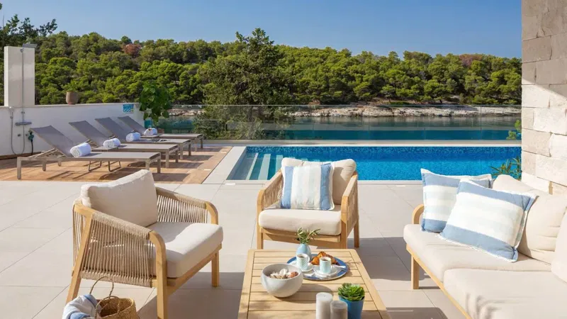 Villa di lusso in prima fila al mare – 2