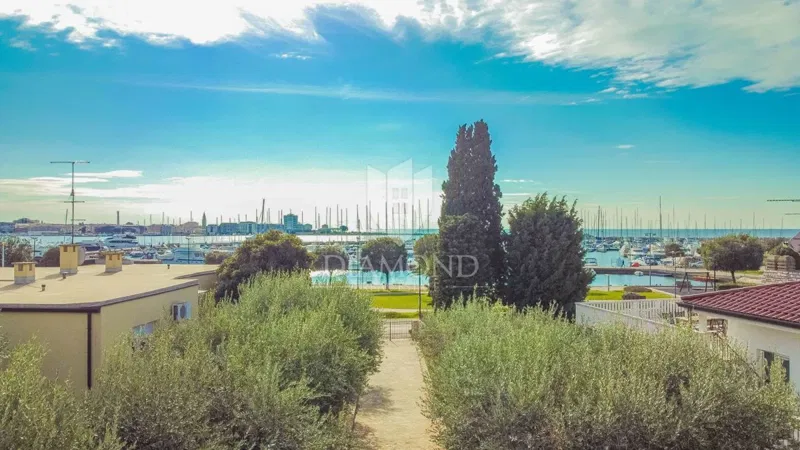 Umago, condominio 1a fila al mare! – 2