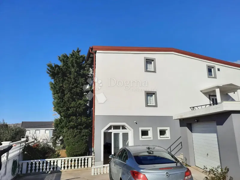 Dom Cesarica, Karlobag, 450m2 – 3