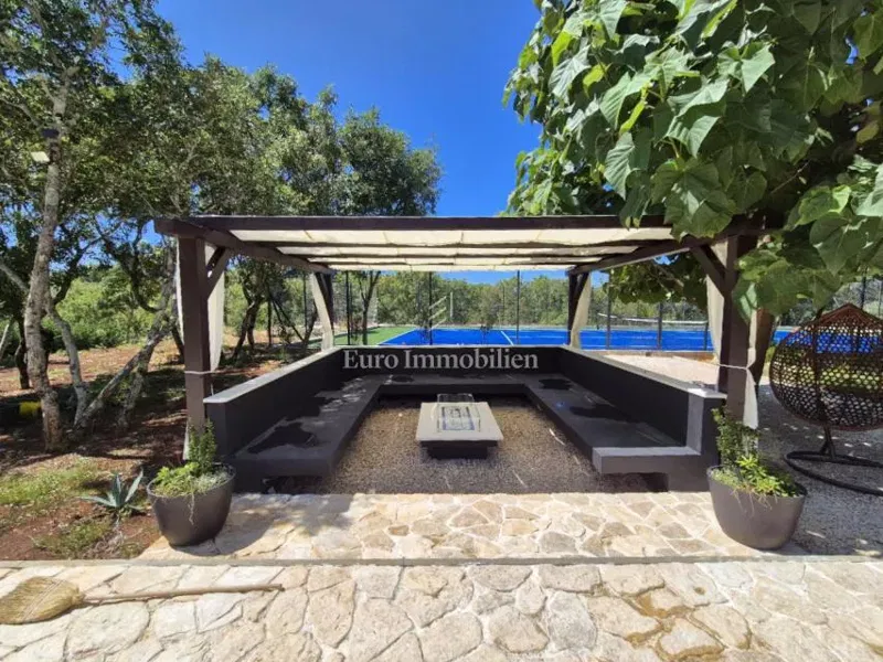 House with a pool under renovation, island of Krk – 3