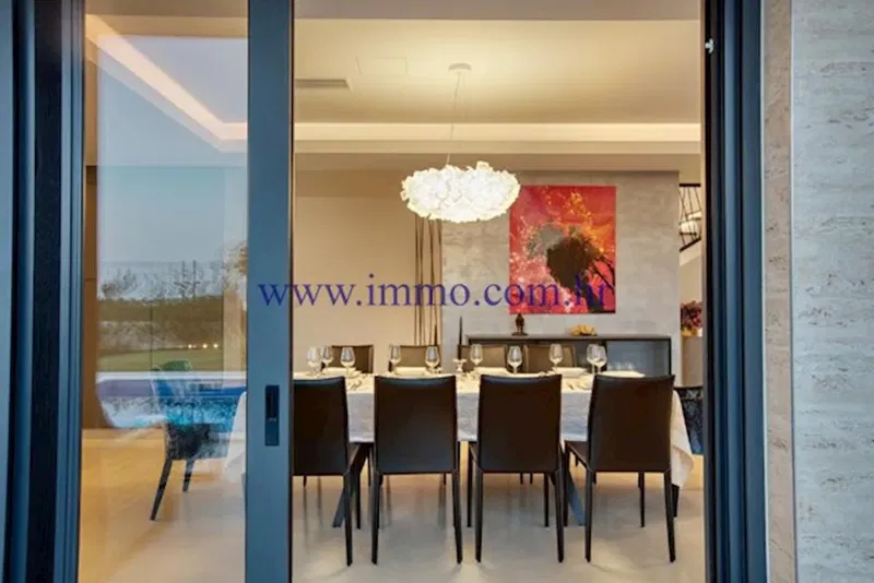 BEAUTIFUL NEW VILLA WITH POOL – 2