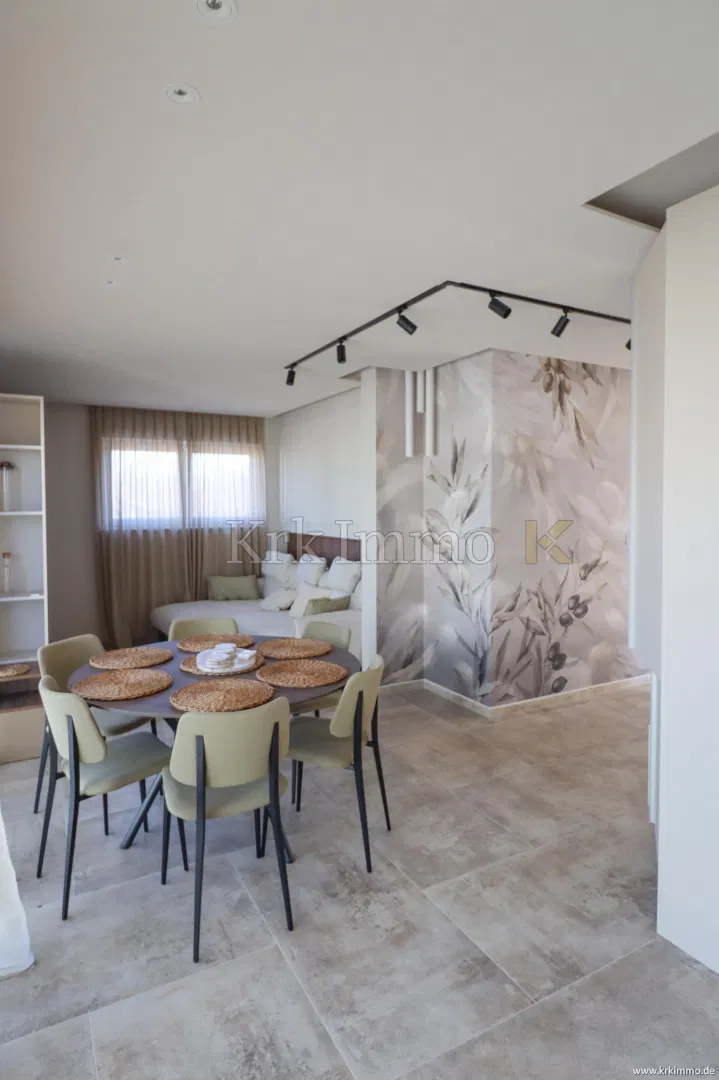 Dvoetažni apartman s krovnim bazenom i pogledom na more. – 3