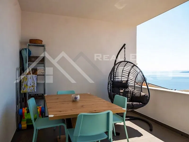 Omis properties - Beautifully appointed semi-detached house with three apartments, near the sea and a beach, for sale – 2