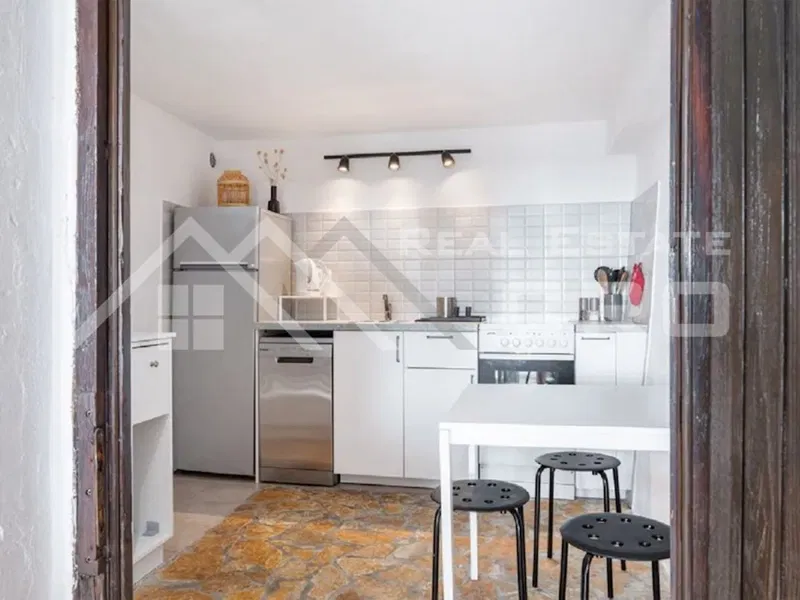 Omis properties - Beautifully appointed semi-detached house with three apartments, near the sea and a beach, for sale – 3
