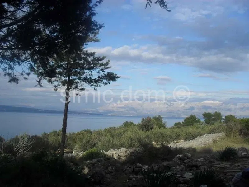Telek Zastražišće – 2