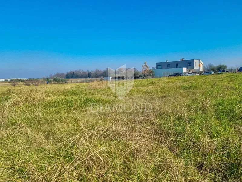 Parenzo, terreno edificabile con vista panoramica sul mare! – 2