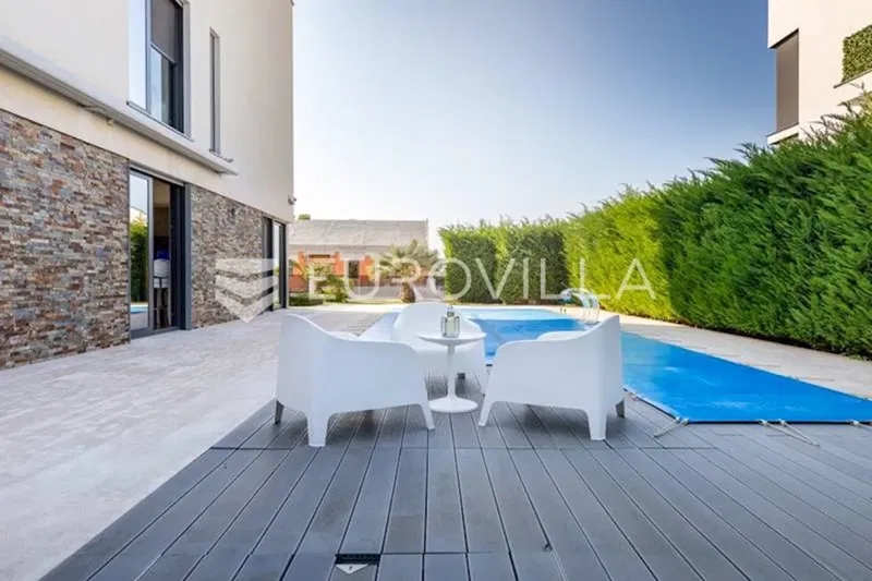 Istria, Fažana, exclusive villa with sea view, 150 m from the beach – 2