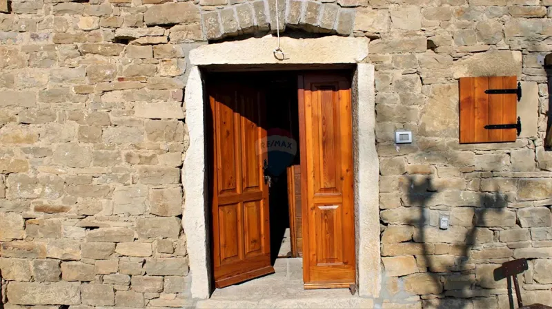 Дом Pirelići, Oprtalj, 266m2 – 2
