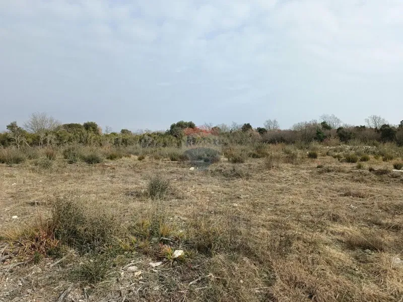 Terreno non edificabile Batvači, Vodnjan, 710m2 – 2